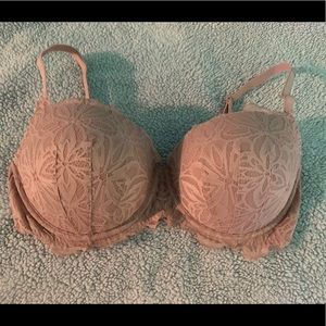 Laced VS PINK bra size 36DD